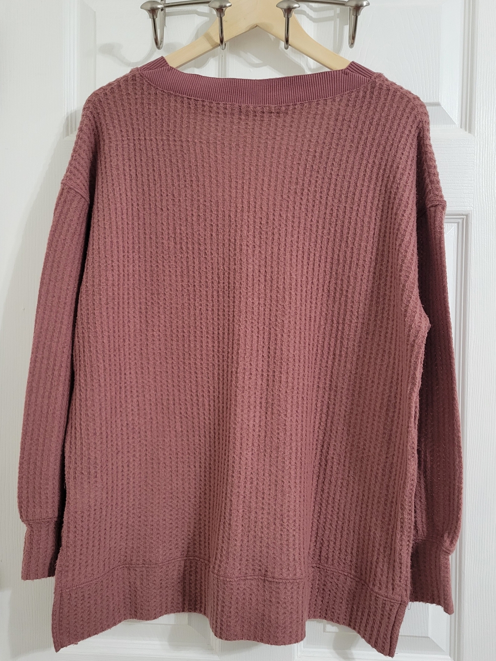 V-Neck Waffle Knit Sweater - Mauve - Picture 2 of 2